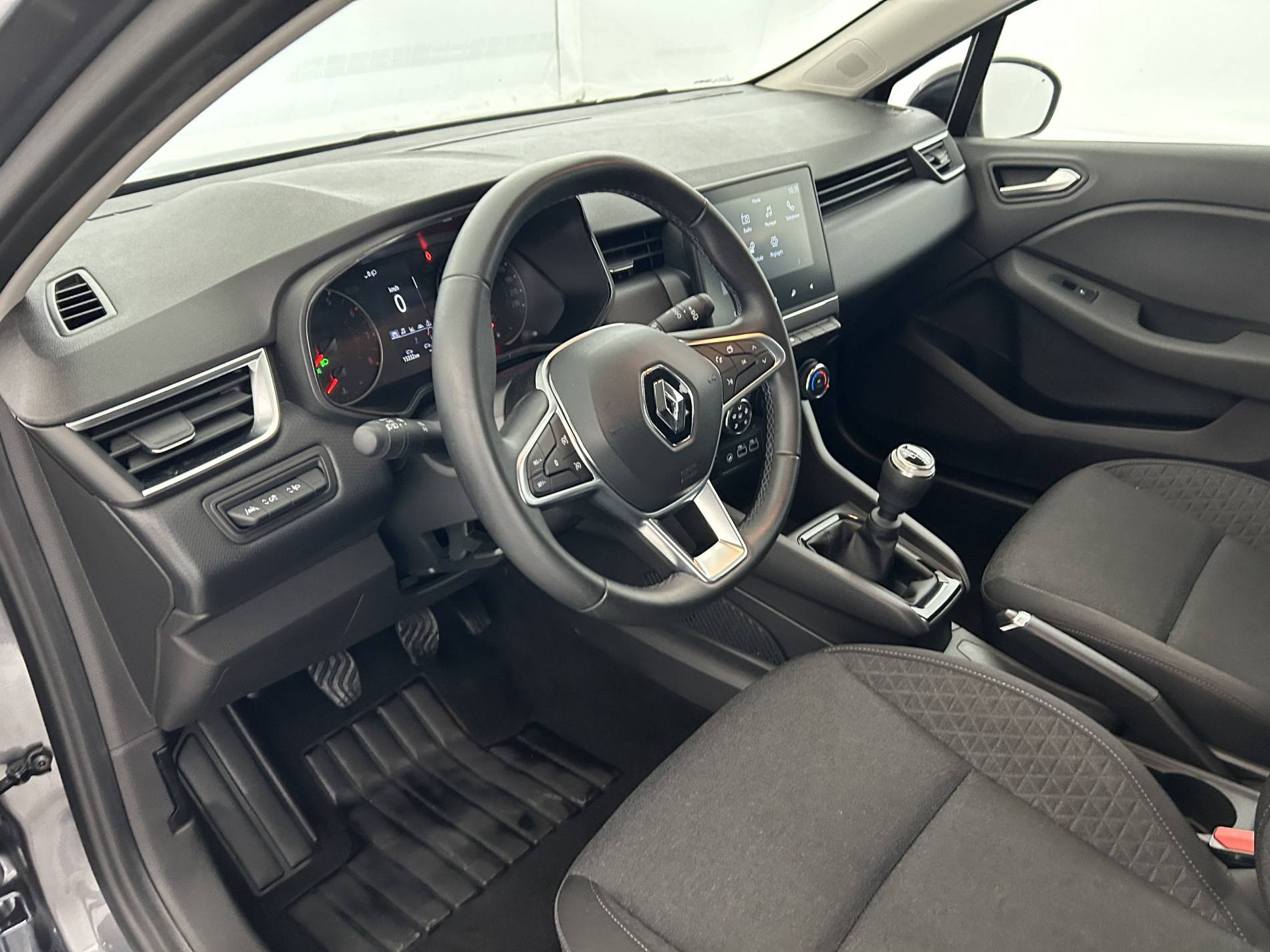 Vente en ligne Renault Clio 5 Clio TCe 90 au prix de 14 190 €