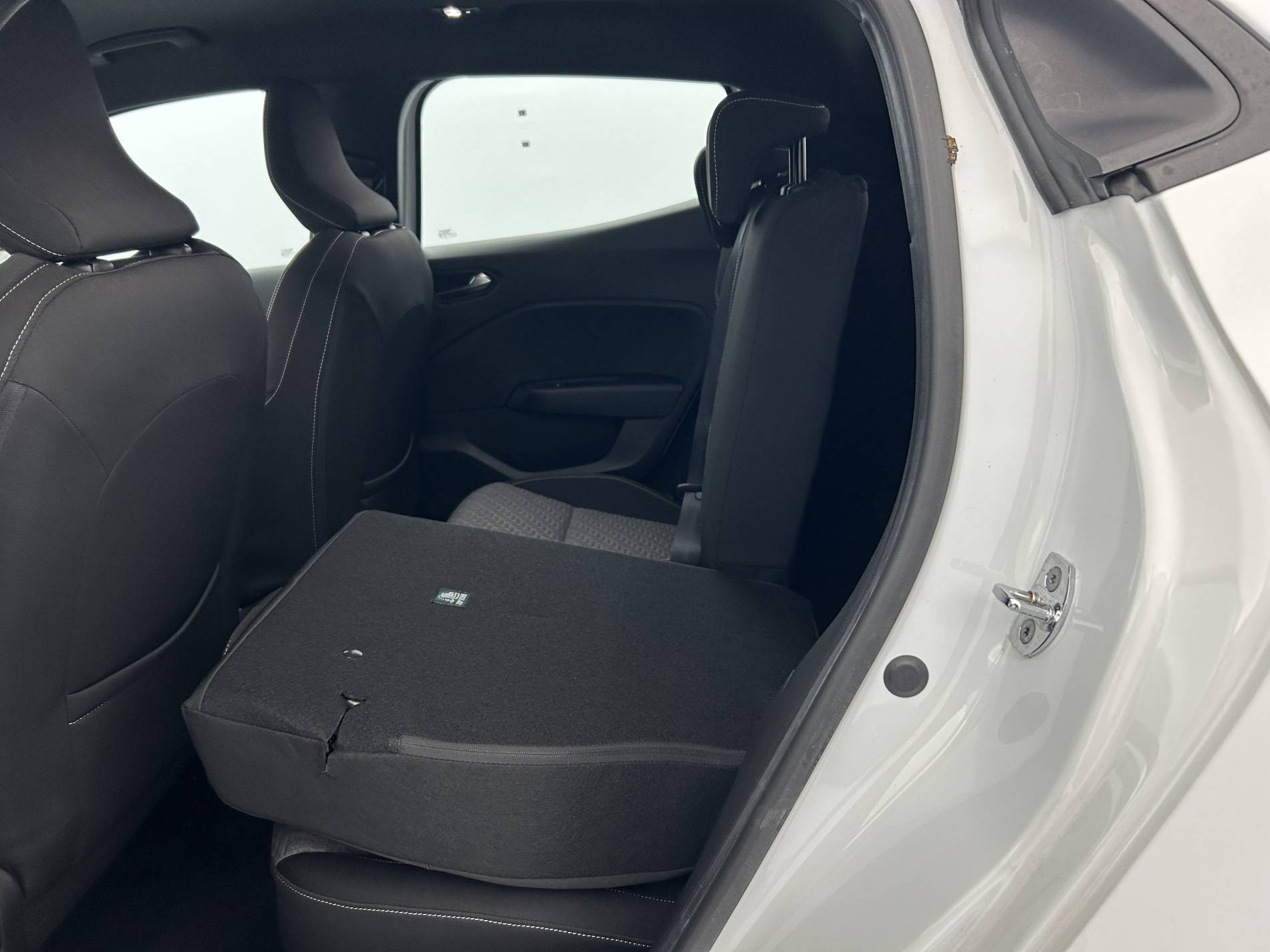 Vente en ligne Renault Clio 5 Clio TCe 90 - 21N au prix de 13 990 €