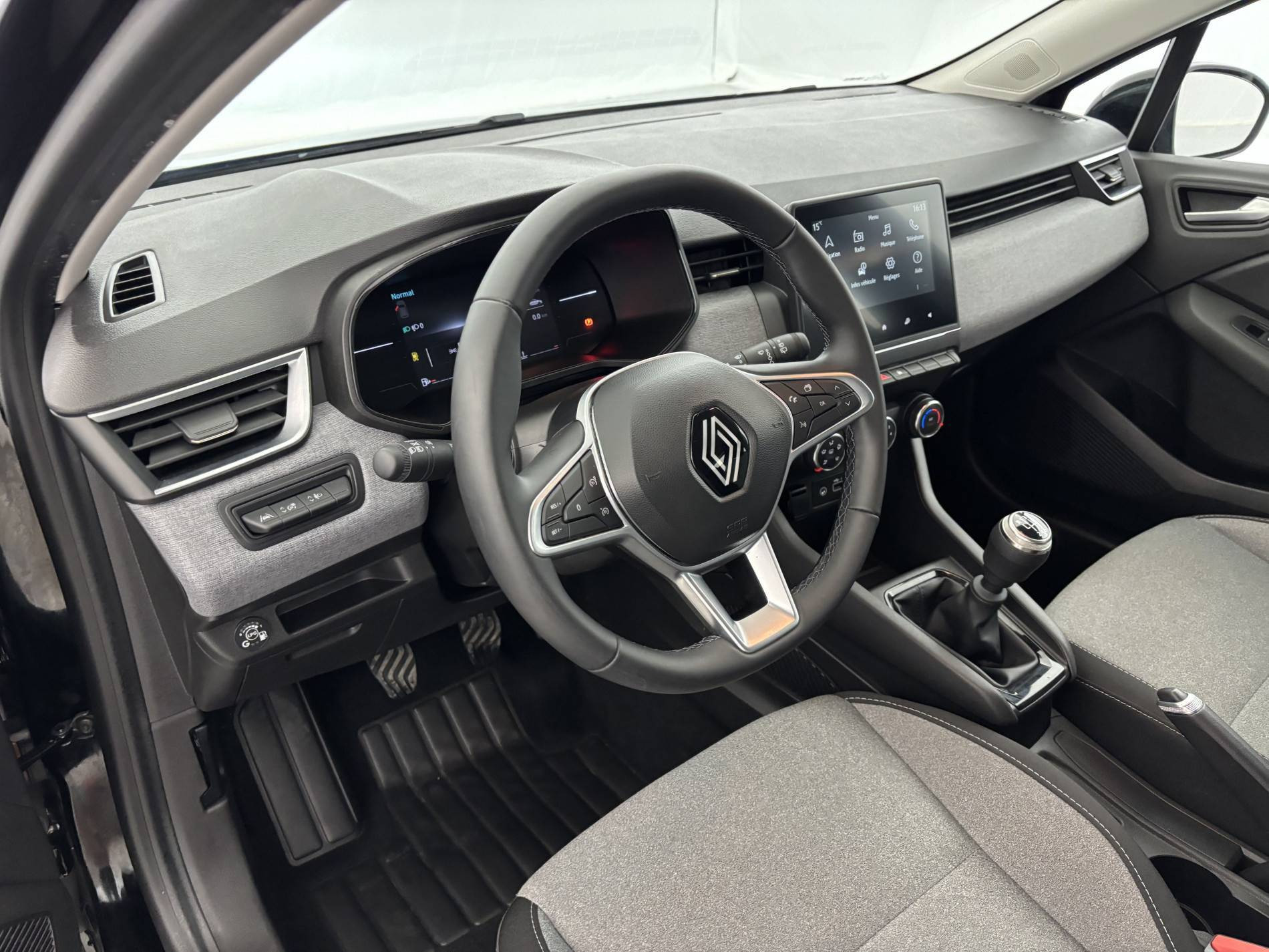 Vente en ligne Renault Clio 5 Clio TCe 90 au prix de 15 290 €