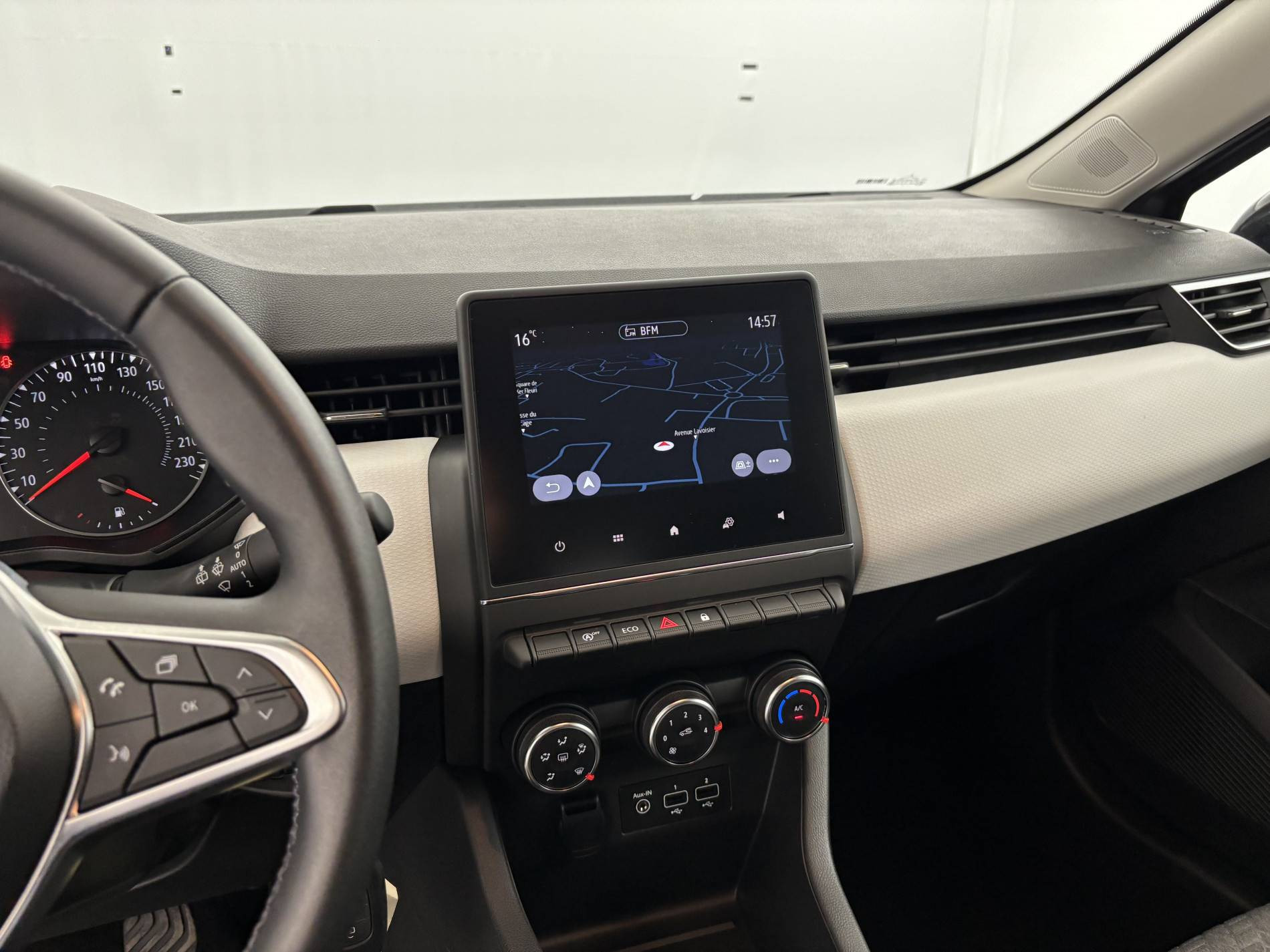 Vente en ligne Renault Clio 5 Clio TCe 90 au prix de 14 590 €