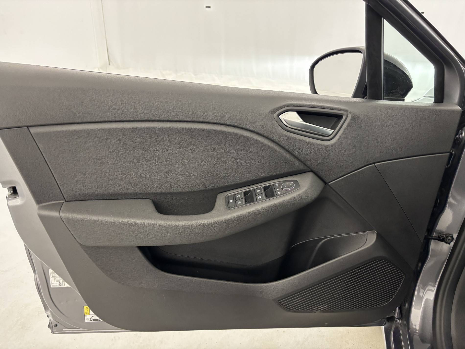 Vente en ligne Renault Clio 5 Clio TCe 90 au prix de 15 490 €