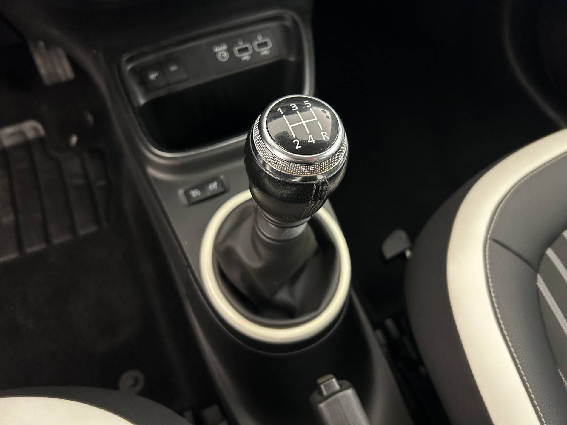 Vente en ligne Renault Twingo 3  TCe 95 au prix de 10 990 €