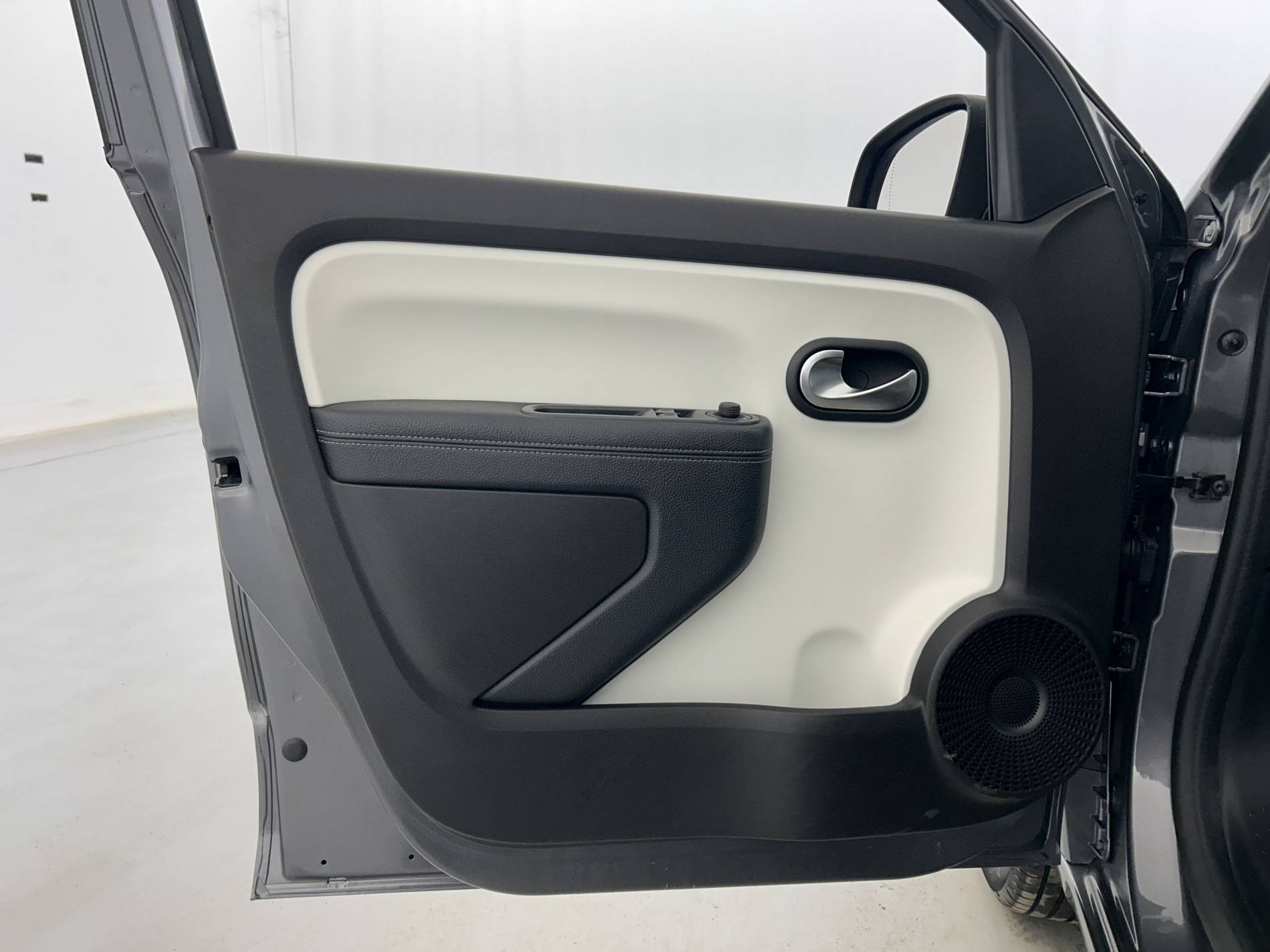 Vente en ligne Renault Twingo 3  TCe 95 au prix de 10 990 €