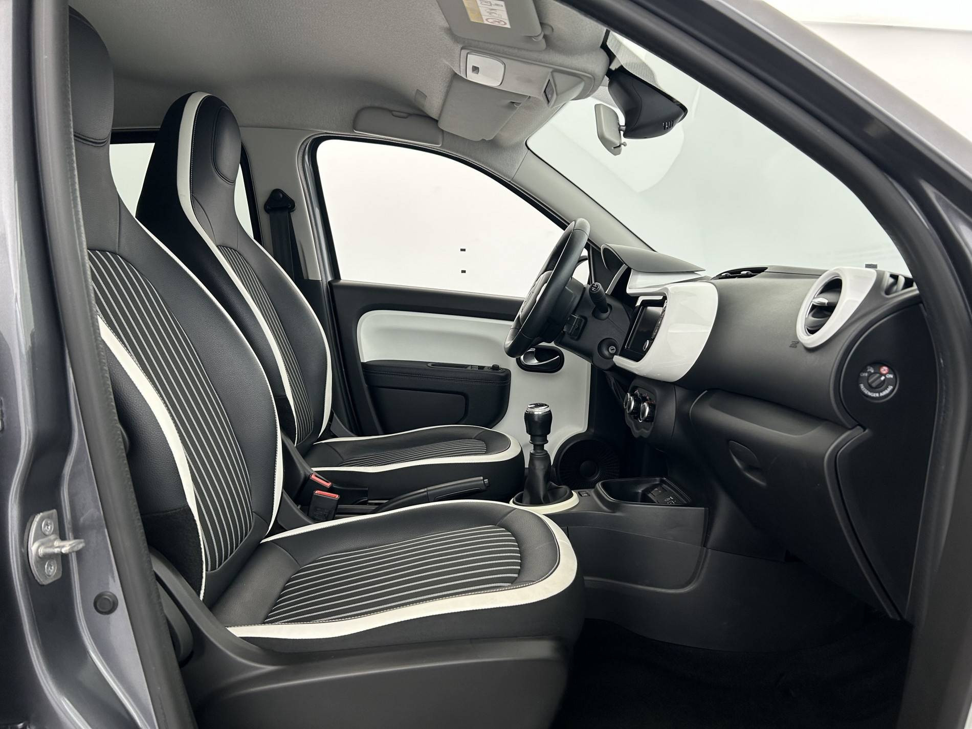 Vente en ligne Renault Twingo 3  TCe 95 au prix de 10 990 €