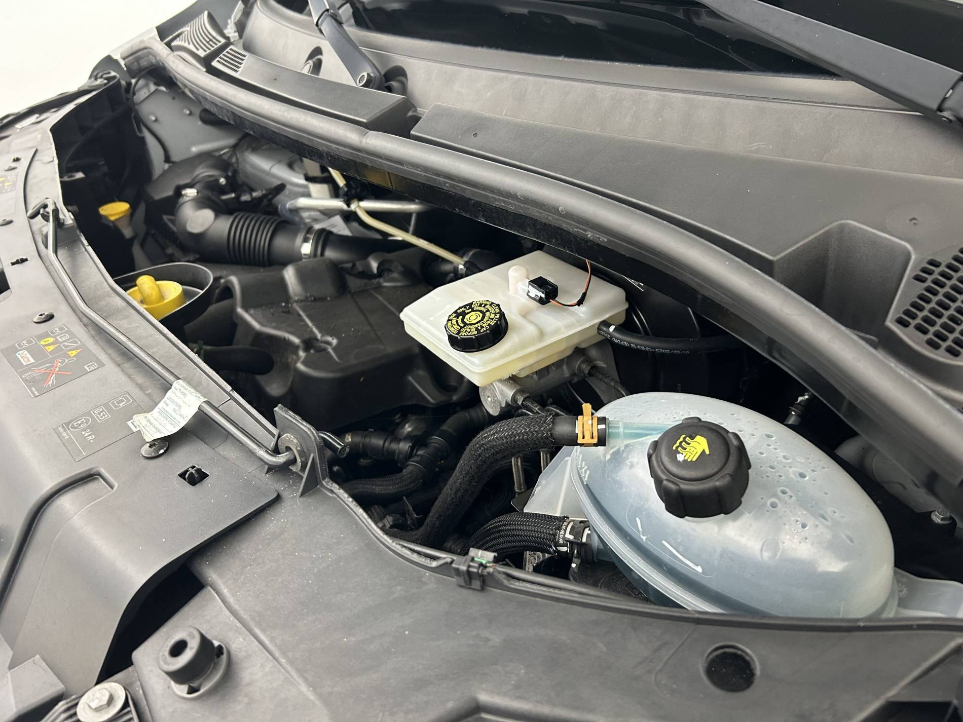 Vente en ligne Renault Master Fourgon MASTER FGN TRAC F3500 L2H2 BLUE DCI 135 au prix de 25 990 €