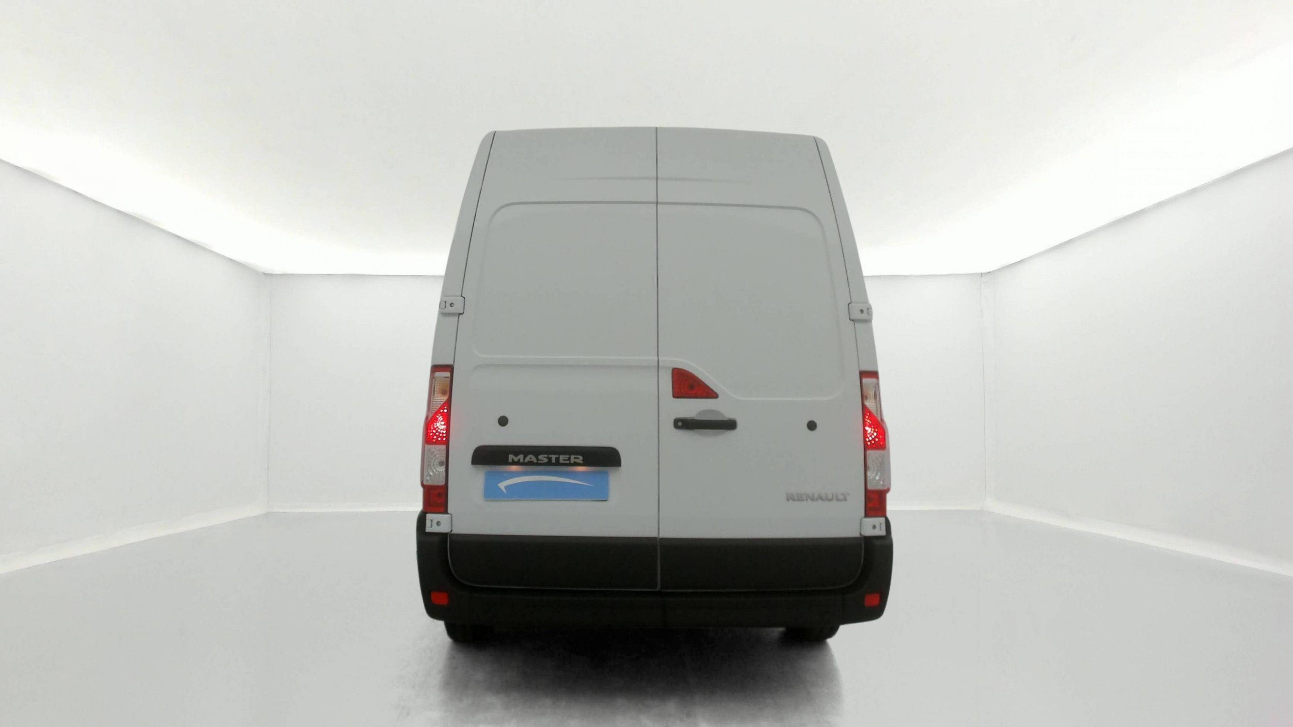 Vente en ligne Renault Master Fourgon MASTER FGN TRAC F3500 L2H2 BLUE DCI 135 au prix de 25 990 €