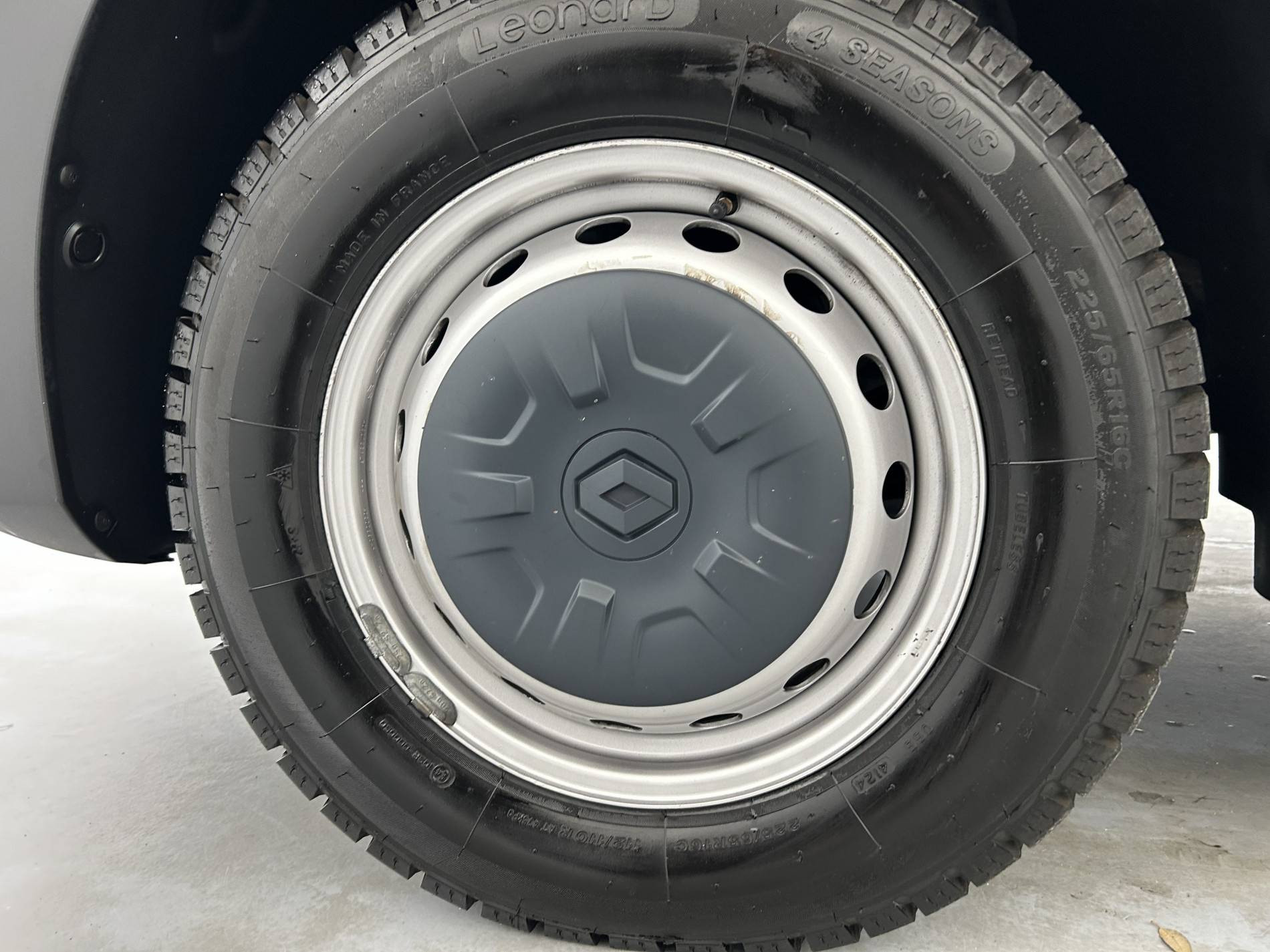 Vente en ligne Renault Master Fourgon MASTER FGN TRAC F3500 L2H2 BLUE DCI 135 au prix de 24 990 €