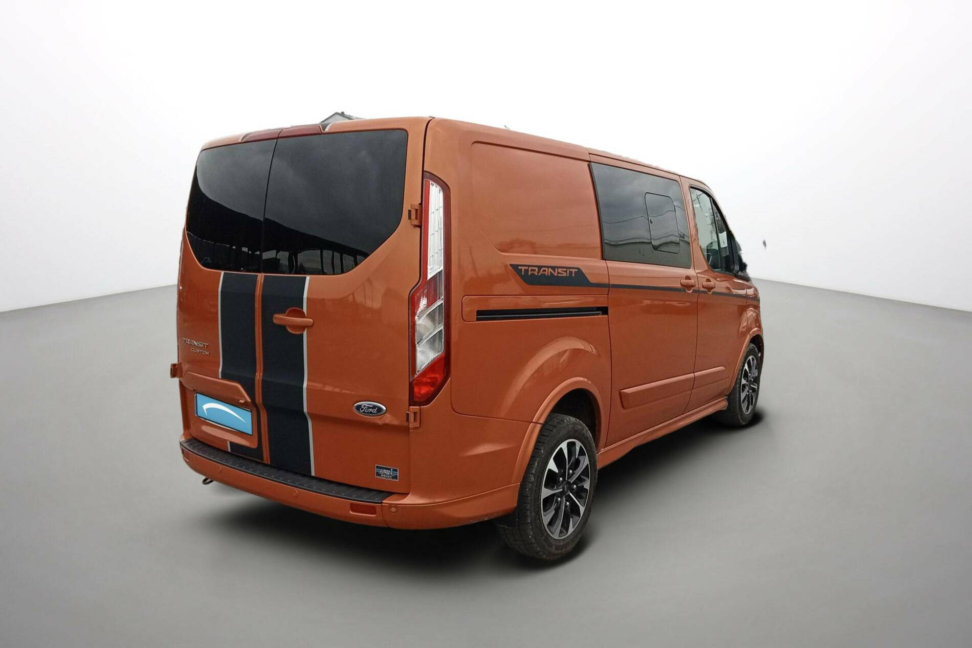 Vente en ligne Ford Transit Custom TRANSIT CUSTOM CA 320 L1H1 2.0 ECOBLUE 185 BVA au prix de 32 790 €