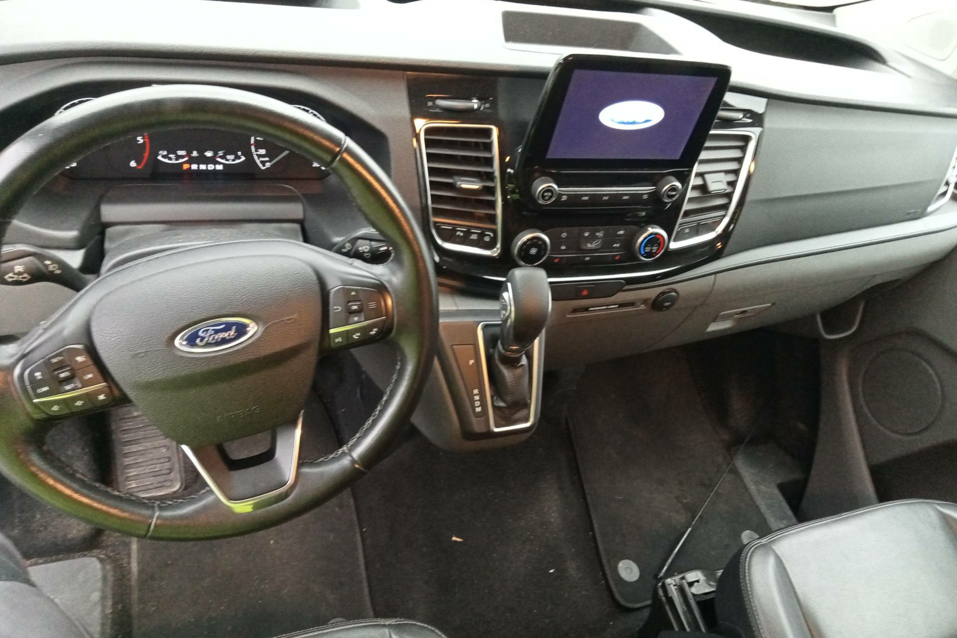 Vente en ligne Ford Transit Custom TRANSIT CUSTOM CA 320 L1H1 2.0 ECOBLUE 185 BVA au prix de 32 790 €