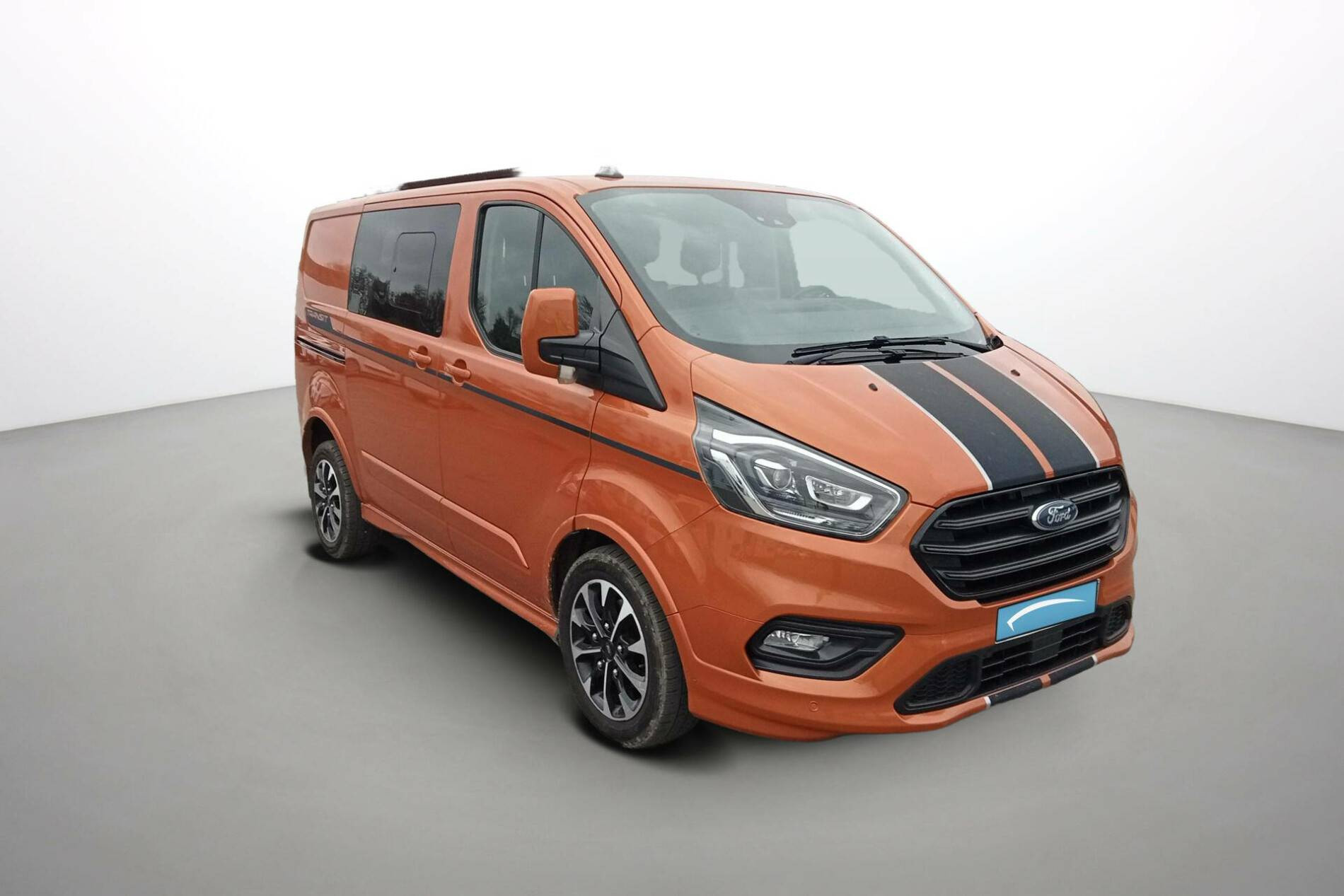 Vente en ligne Ford Transit Custom TRANSIT CUSTOM CA 320 L1H1 2.0 ECOBLUE 185 BVA au prix de 32 790 €