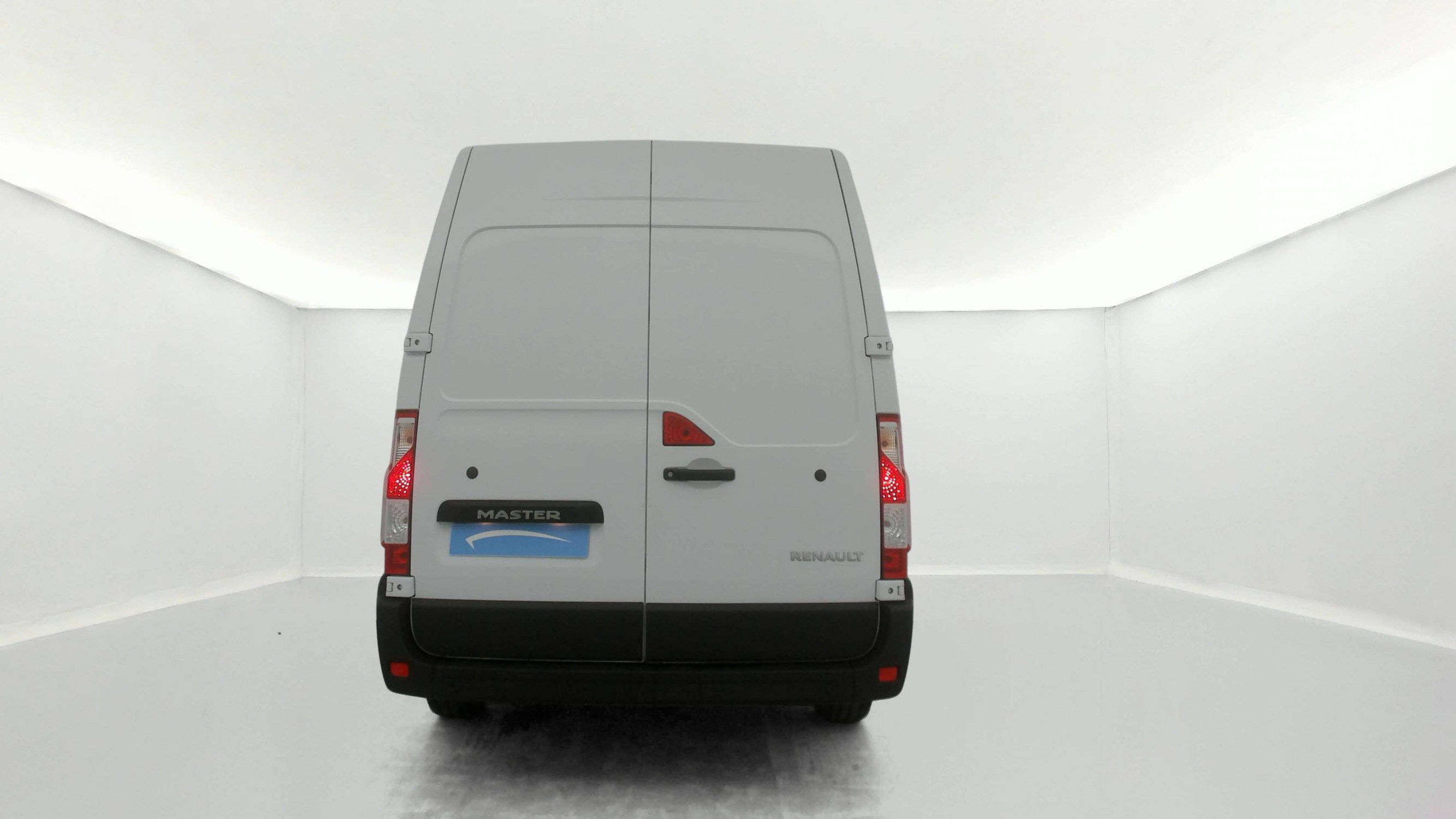 Vente en ligne Renault Master Fourgon MASTER FGN TRAC F3500 L2H2 BLUE DCI 135 au prix de 24 990 €