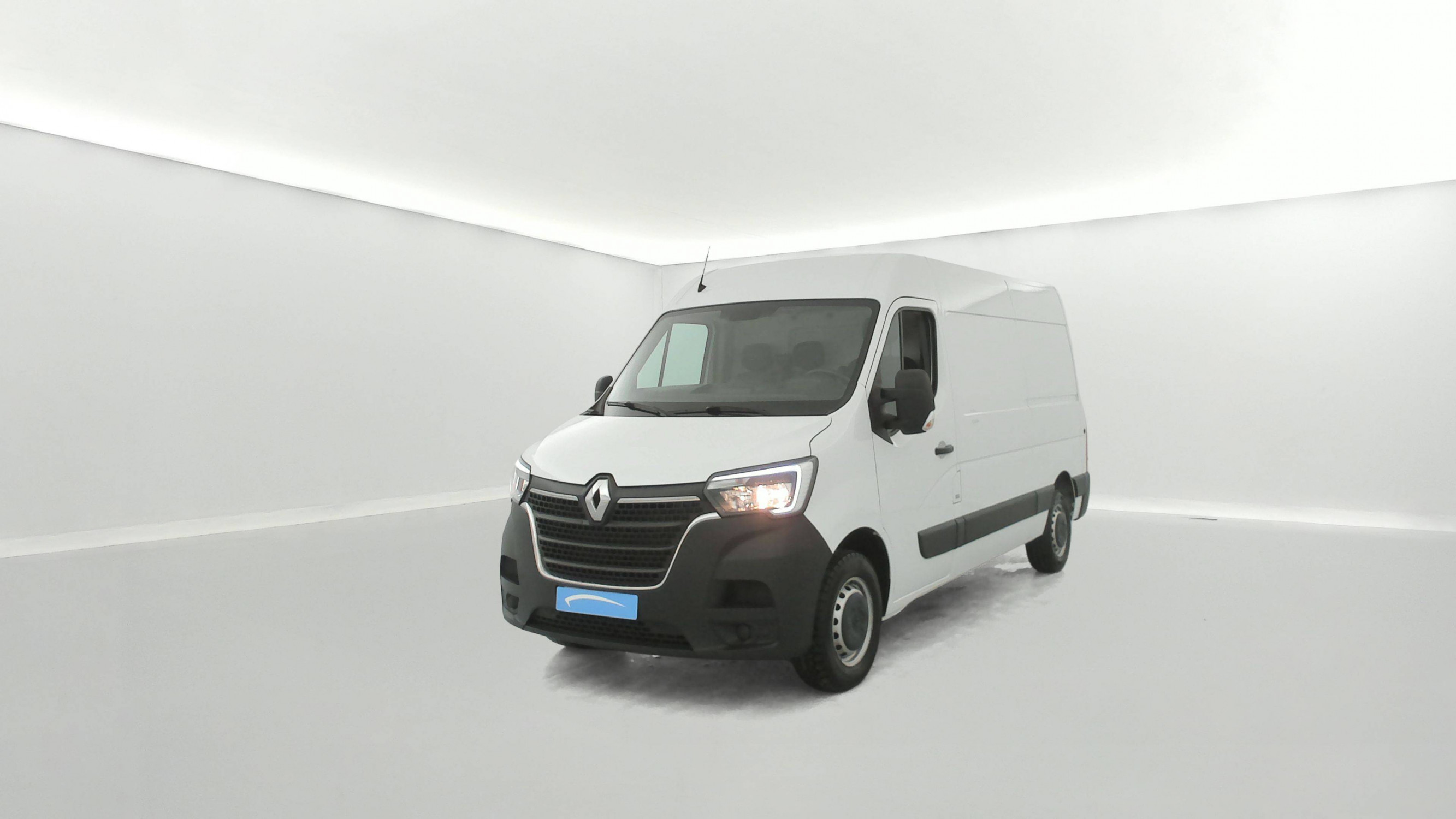 Renault Master Fourgon MASTER FGN TRAC F3500 L2H2 BLUE DCI 135 occasion de 2023 en vente à Brest