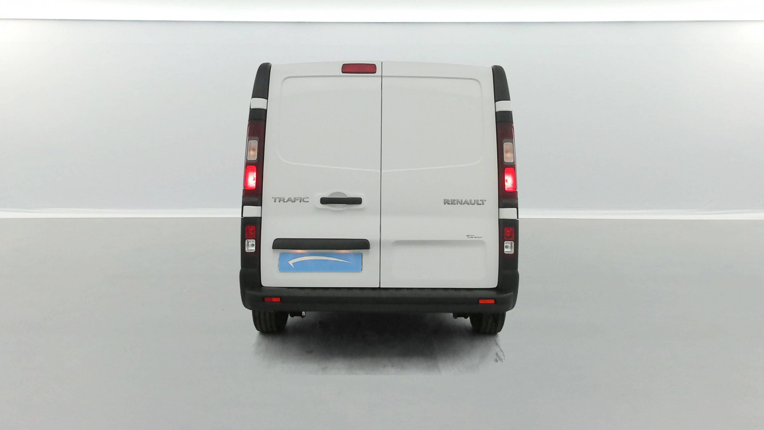 Vente en ligne Renault Trafic 3 Fourgon TRAFIC FGN L1H1 3T BLUE DCI 130 GSR2 au prix de 24 990 €