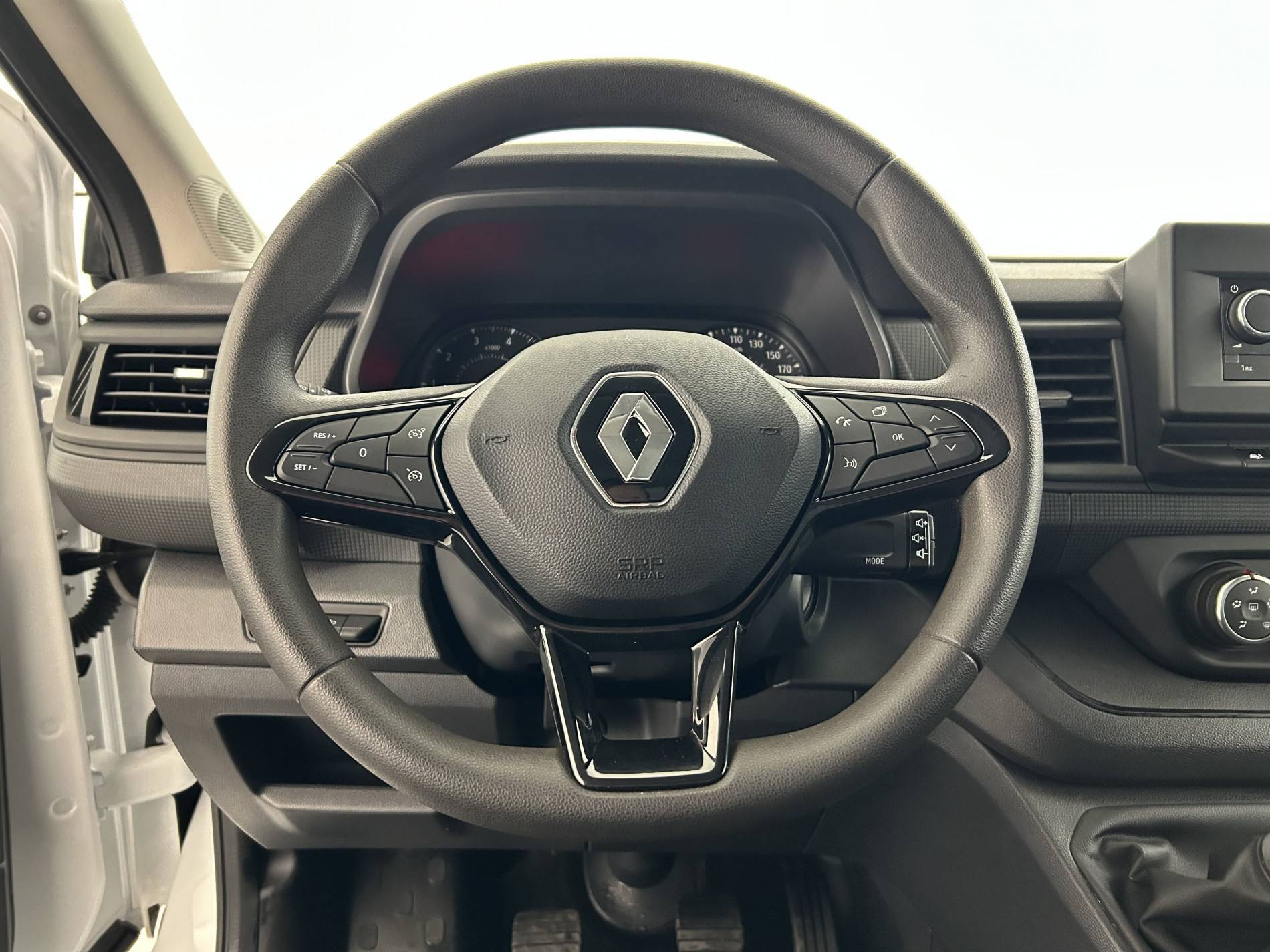 Vente en ligne Renault Trafic 3 Fourgon TRAFIC FGN L1H1 3T BLUE DCI 130 GSR2 au prix de 24 990 €