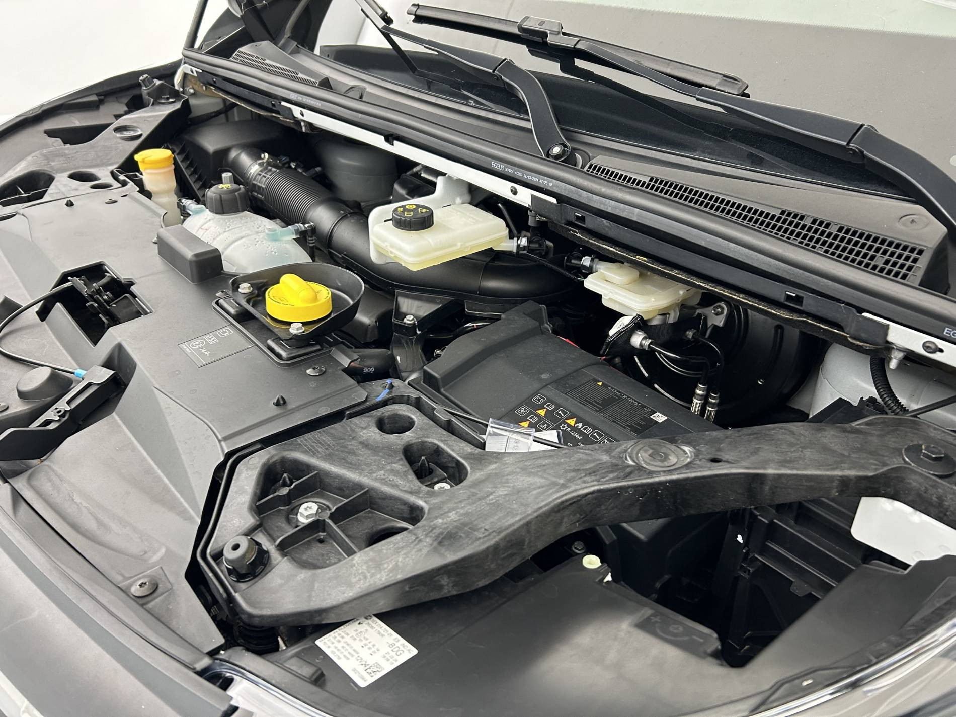 Vente en ligne Renault Trafic 3 Fourgon TRAFIC FGN L1H1 3T BLUE DCI 130 GSR2 au prix de 24 990 €