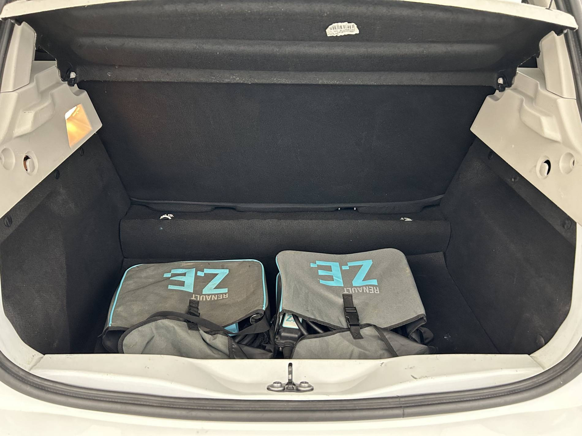 Vente en ligne Renault Zoé  R90 achat intégral au prix de 8 990 €