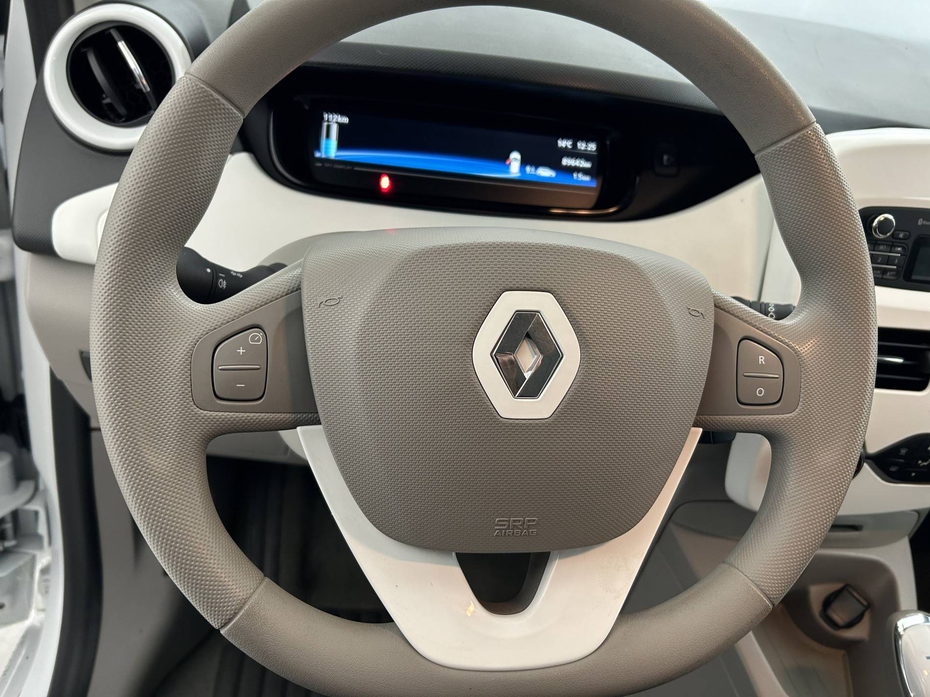 Vente en ligne Renault Zoé  R90 achat intégral au prix de 8 990 €