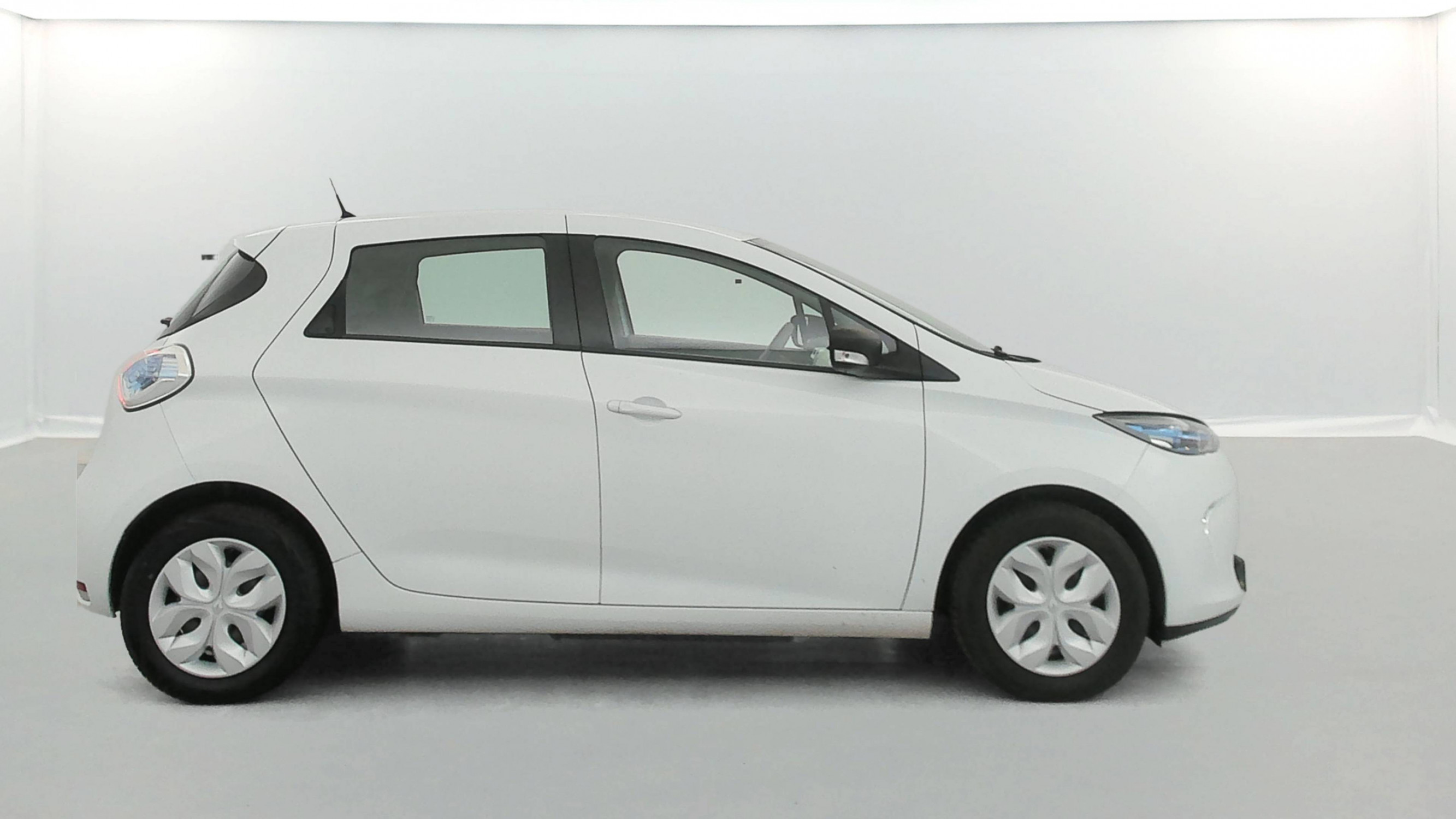 Vente en ligne Renault Zoé  R90 achat intégral au prix de 8 990 €