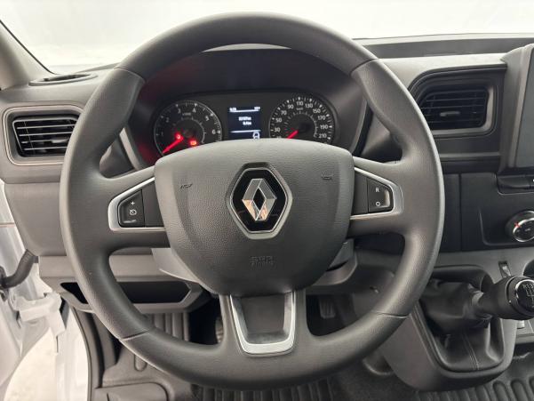 Vente en ligne Renault Master Fourgon MASTER FGN TRAC F3500 L2H2 BLUE DCI 135 au prix de 27 990 €