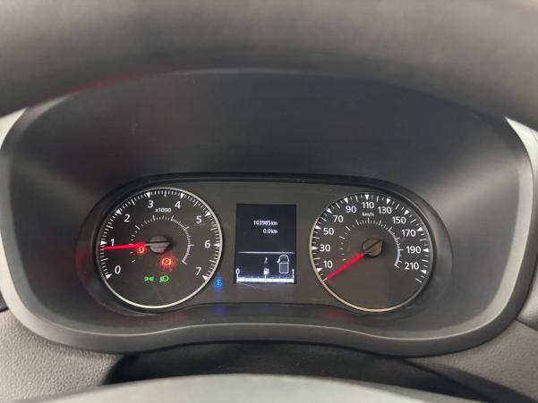 Vente en ligne Renault Master Fourgon MASTER FGN TRAC F3500 L2H2 DCI 135 au prix de 19 990 €