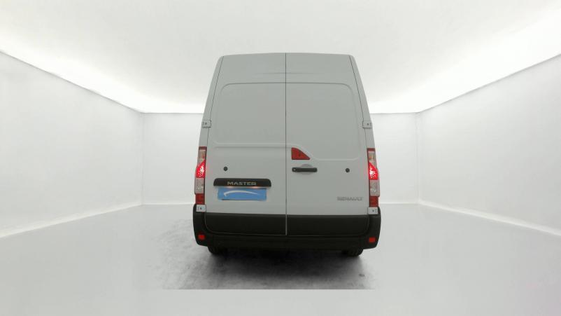 Vente en ligne Renault Master Fourgon MASTER FGN TRAC F3500 L2H2 DCI 135 au prix de 19 990 €