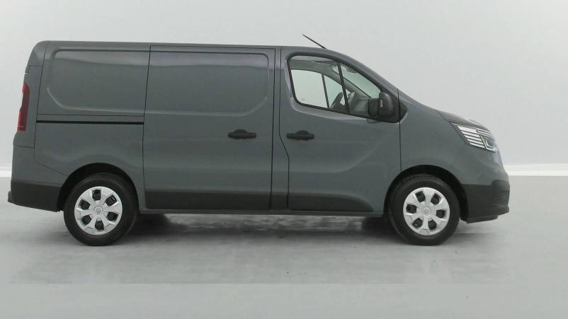 Vente en ligne Renault Trafic 3 Fourgon TRAFIC FGN L1H1 2800 KG BLUE DCI 110 au prix de 23 590 €