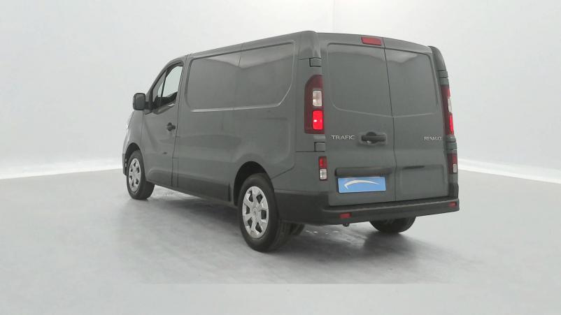 Vente en ligne Renault Trafic 3 Fourgon TRAFIC FGN L1H1 2800 KG BLUE DCI 110 au prix de 23 590 €