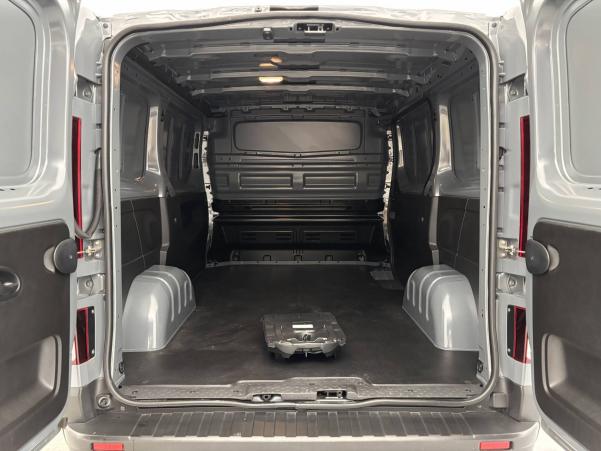 Vente en ligne Renault Trafic 3 Fourgon TRAFIC FGN L1H1 2800 KG BLUE DCI 110 au prix de 23 590 €