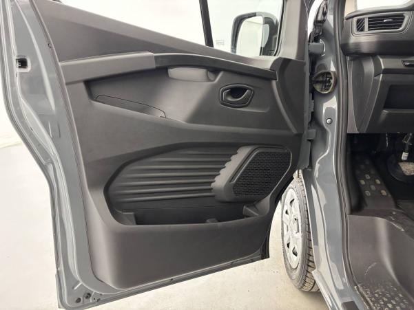Vente en ligne Renault Trafic 3 Fourgon TRAFIC FGN L1H1 2800 KG BLUE DCI 110 au prix de 23 590 €