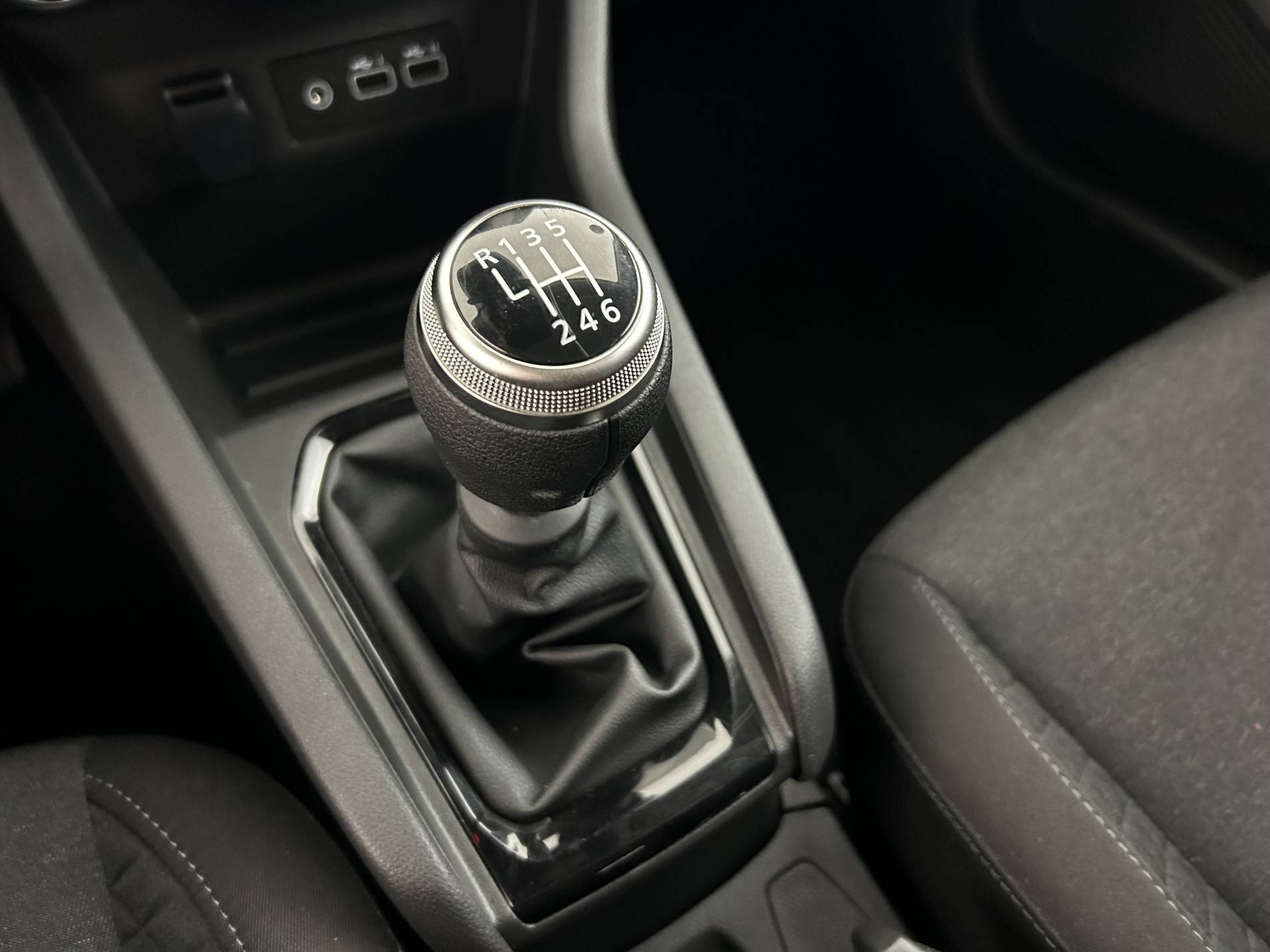 Vente en ligne Renault Clio 5 Clio TCe 90 au prix de 13 990 €