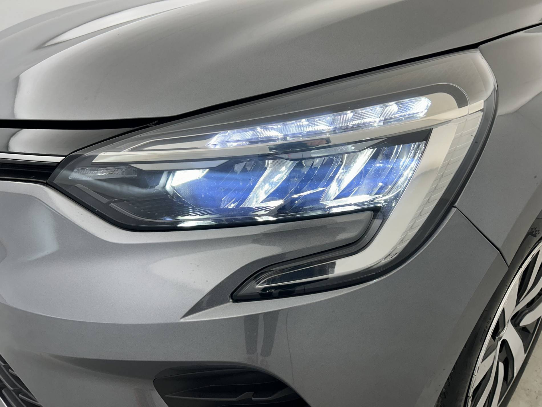 Vente en ligne Renault Clio 5 Clio TCe 90 au prix de 13 990 €