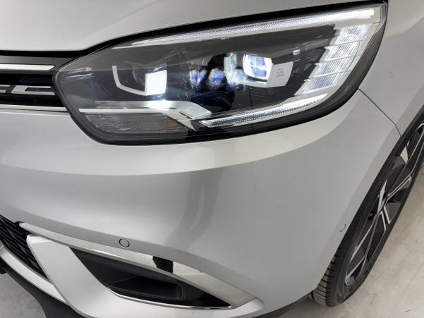 Vente en ligne Renault Grand Scenic 4 Grand Scenic TCe 140 au prix de 22 990 €