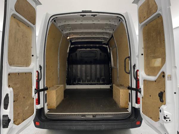 Vente en ligne Renault Master 3 Fourgon MASTER FGN TRAC F3500 L2H2 DCI 135 au prix de 22 990 €