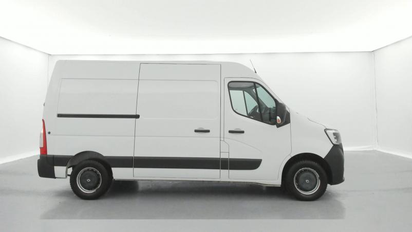 Vente en ligne Renault Master 3 Fourgon MASTER FGN TRAC F3500 L2H2 DCI 135 au prix de 22 990 €