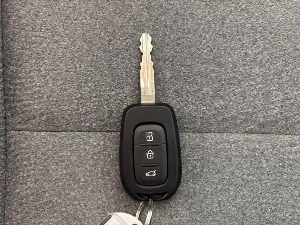 Vente en ligne Renault Clio 5 Clio TCe 90 au prix de 17 190 €