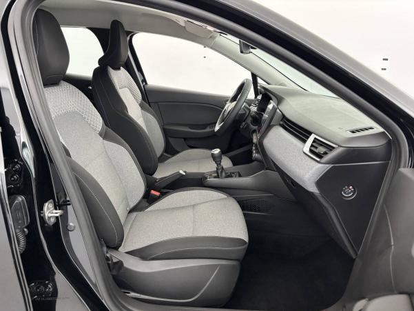 Vente en ligne Renault Clio 5 Clio TCe 90 au prix de 17 190 €