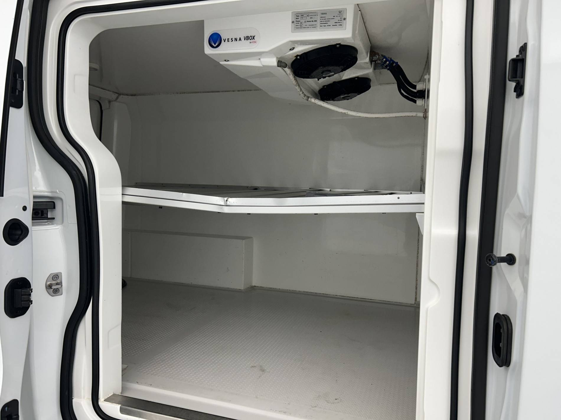 Vente en ligne Renault Trafic 3 Fourgon TRAFIC FGN L1H1 3000 KG BLUE DCI 130 au prix de 29 990 €