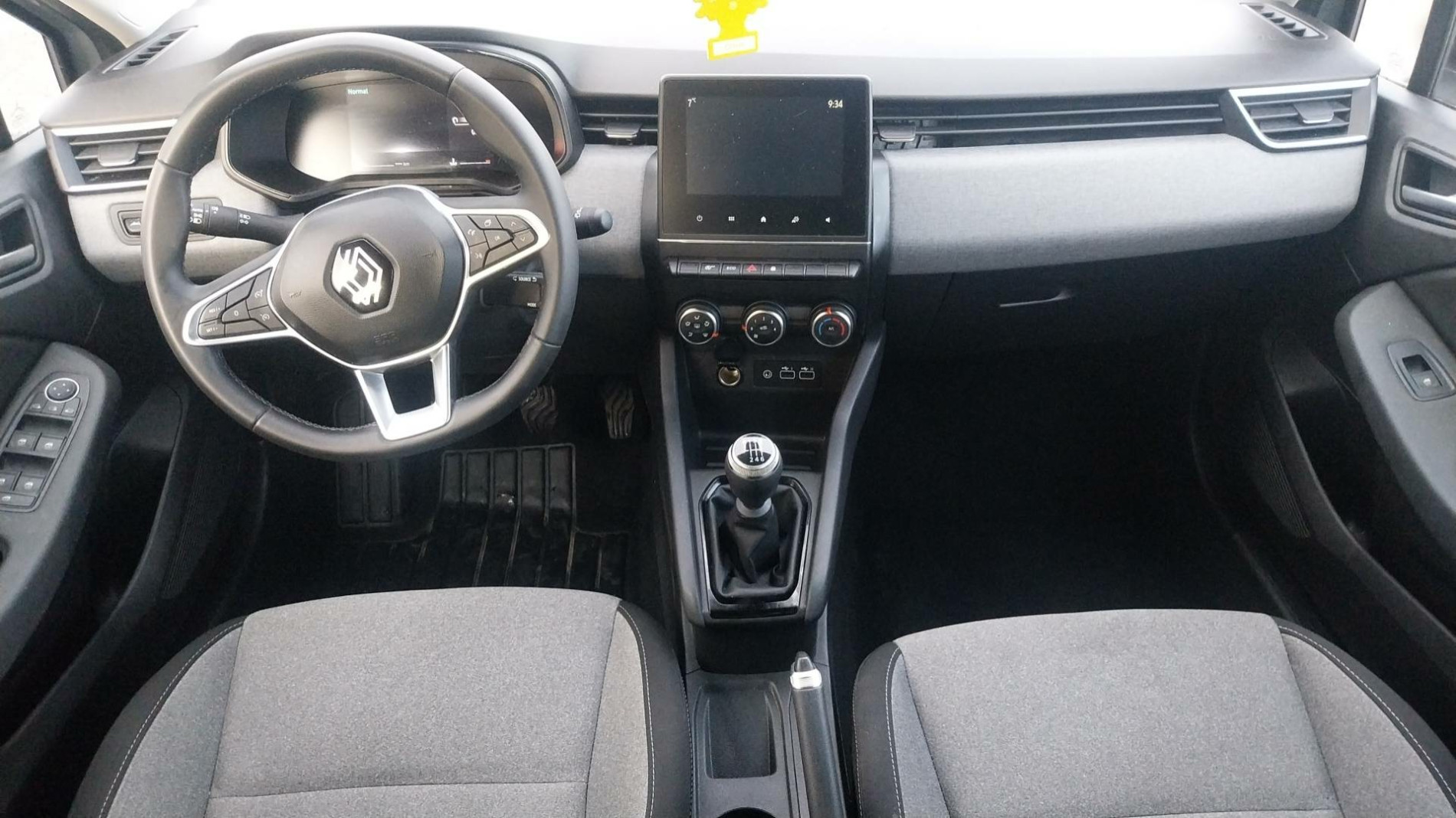 Vente en ligne Renault Clio 5 Clio TCe 90 au prix de 15 790 €