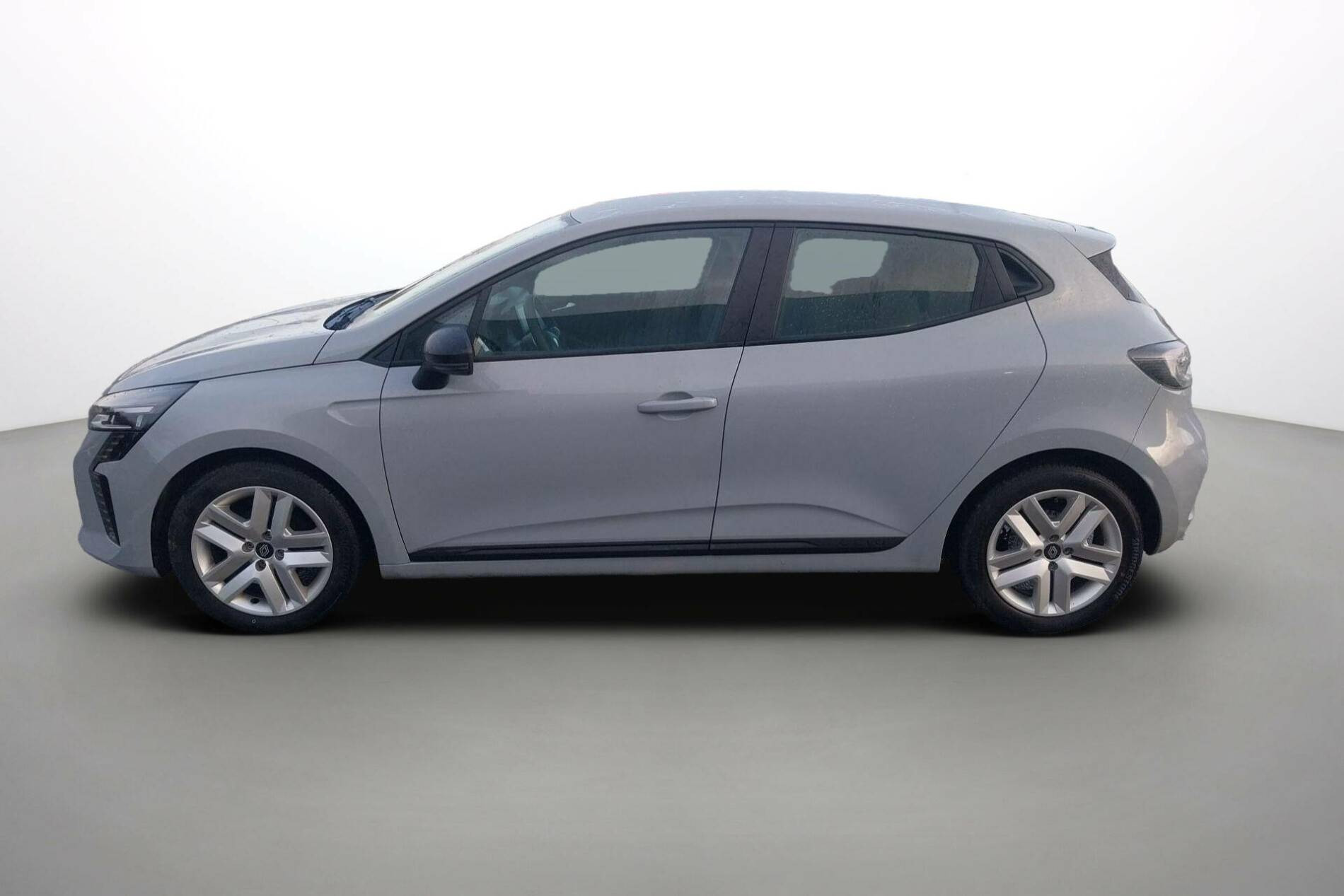 Vente en ligne Renault Clio 5 Clio TCe 90 au prix de 15 790 €