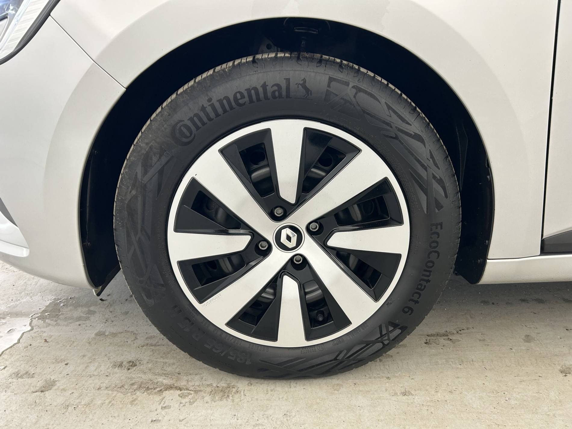 Vente en ligne Renault Clio 5 Clio TCe 90 au prix de 14 490 €