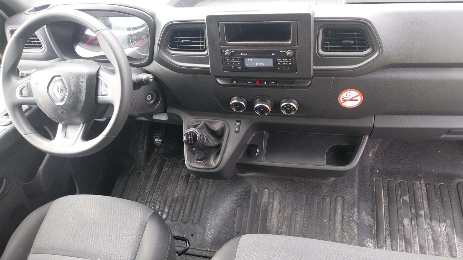 Vente en ligne Renault Master Fourgon MASTER FGN TRAC F3500 L2H2 BLUE DCI 135 au prix de 26 990 €