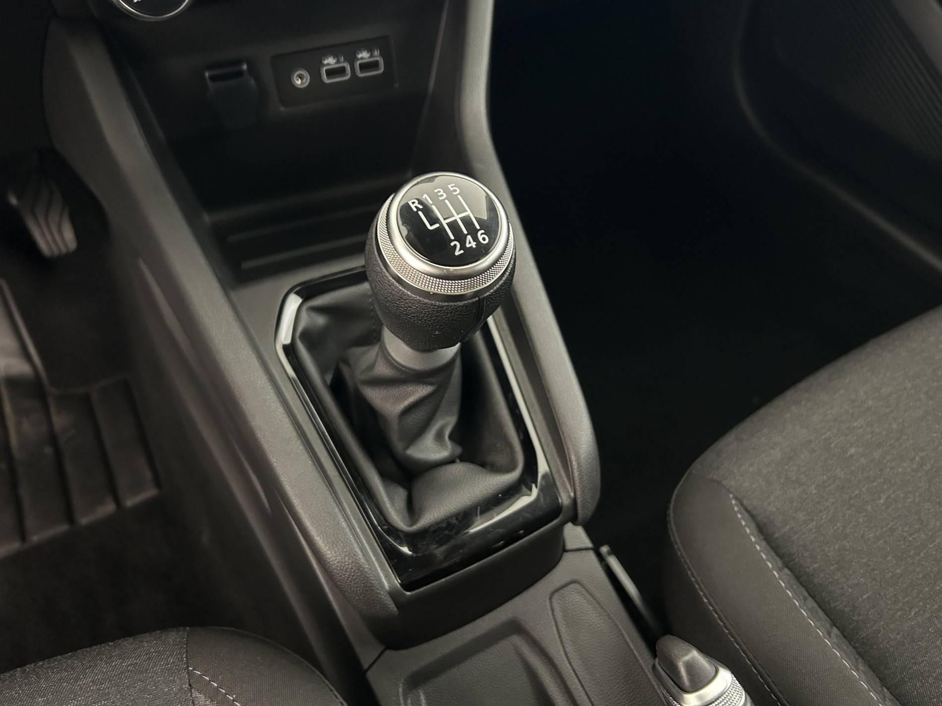 Vente en ligne Renault Clio 5 Clio TCe 90 au prix de 14 490 €