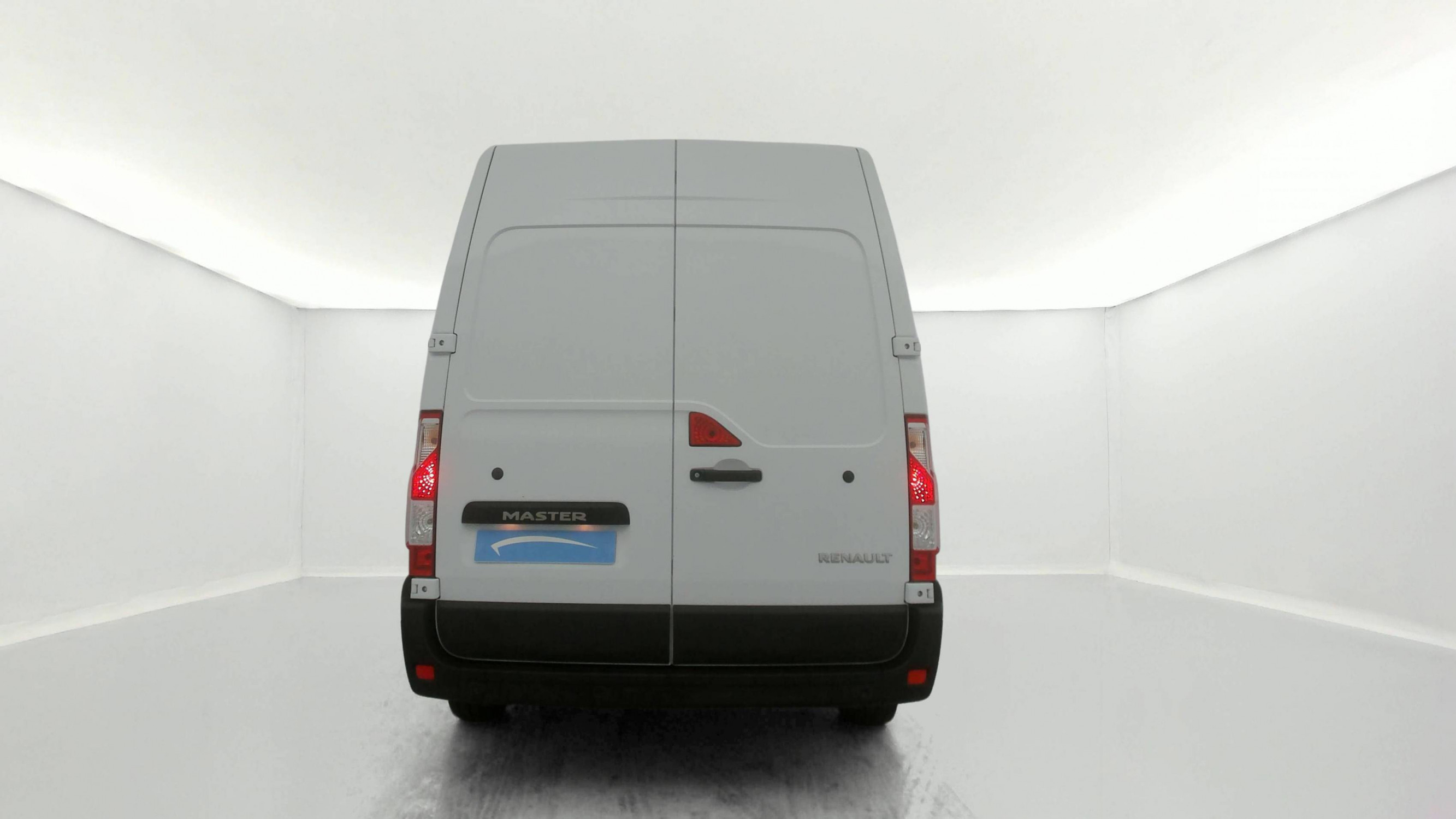 Vente en ligne Renault Master Fourgon MASTER FGN TRAC F3500 L2H2 BLUE DCI 135 au prix de 23 990 €