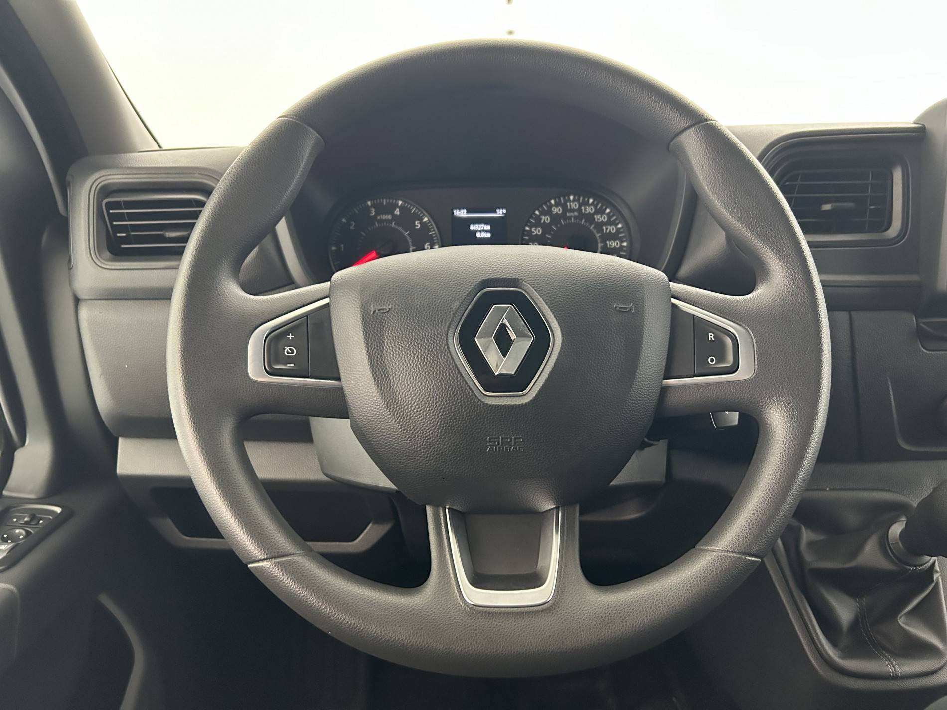 Vente en ligne Renault Master Fourgon MASTER FGN TRAC F3500 L2H2 BLUE DCI 135 au prix de 23 990 €