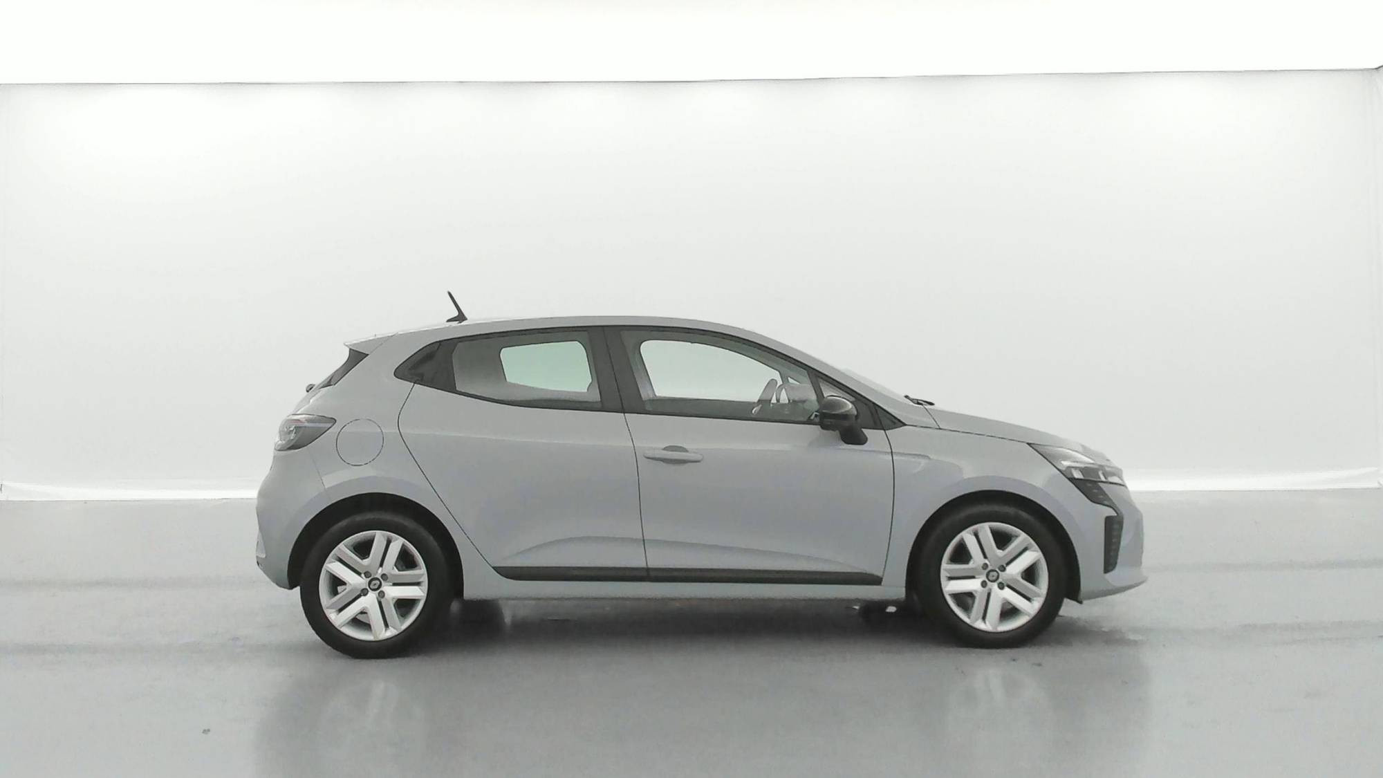 Vente en ligne Renault Clio 5 Clio TCe 90 au prix de 16 390 €