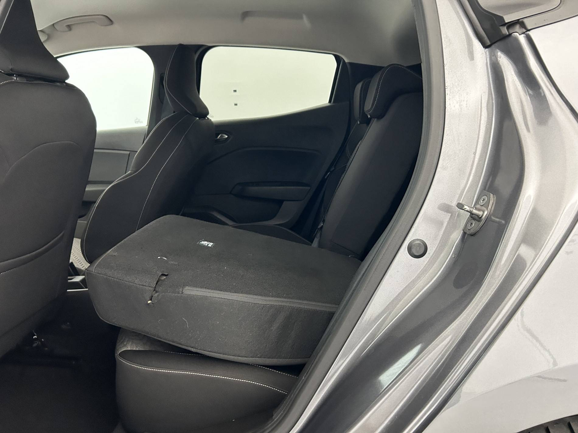 Vente en ligne Renault Clio 5 Clio TCe 90 au prix de 15 790 €