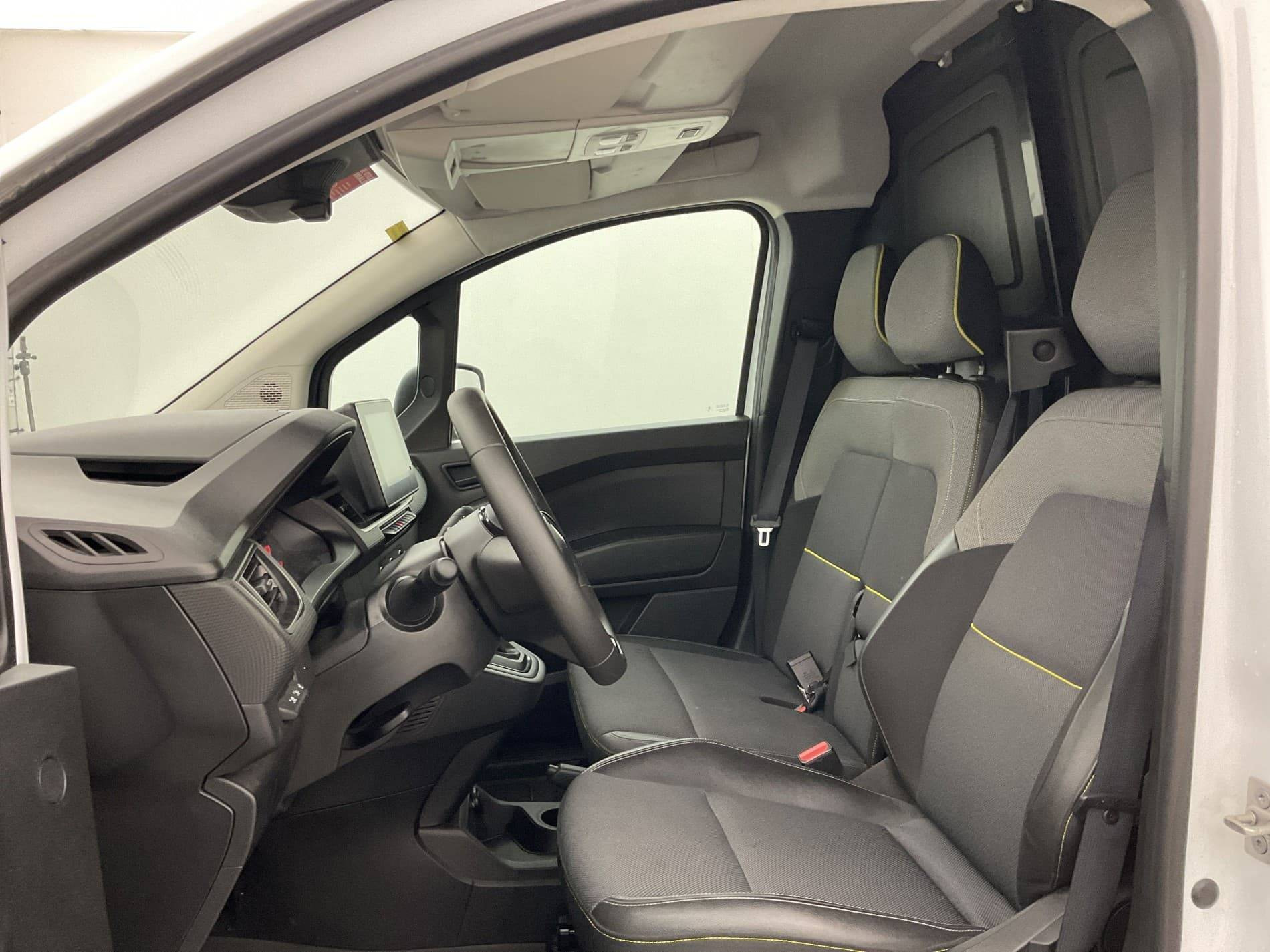 Vente en ligne Renault Kangoo Van  BLUE DCI 115 EDC au prix de 21 990 €