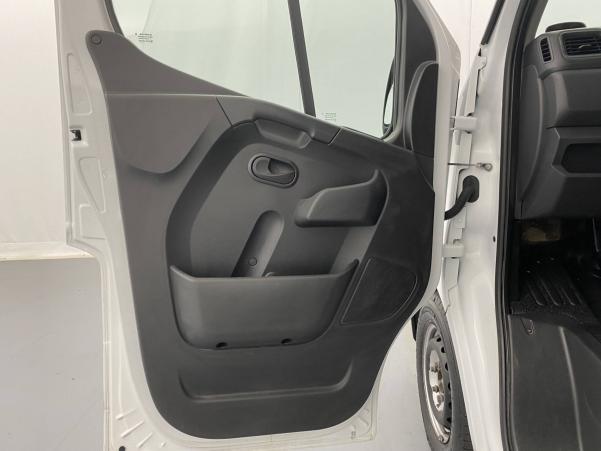 Vente en ligne Renault Master 3 Châssis Cabine MASTER PHC F3500 L3H1 ENERGY DCI 145 POUR TRANSF au prix de 27 990 €