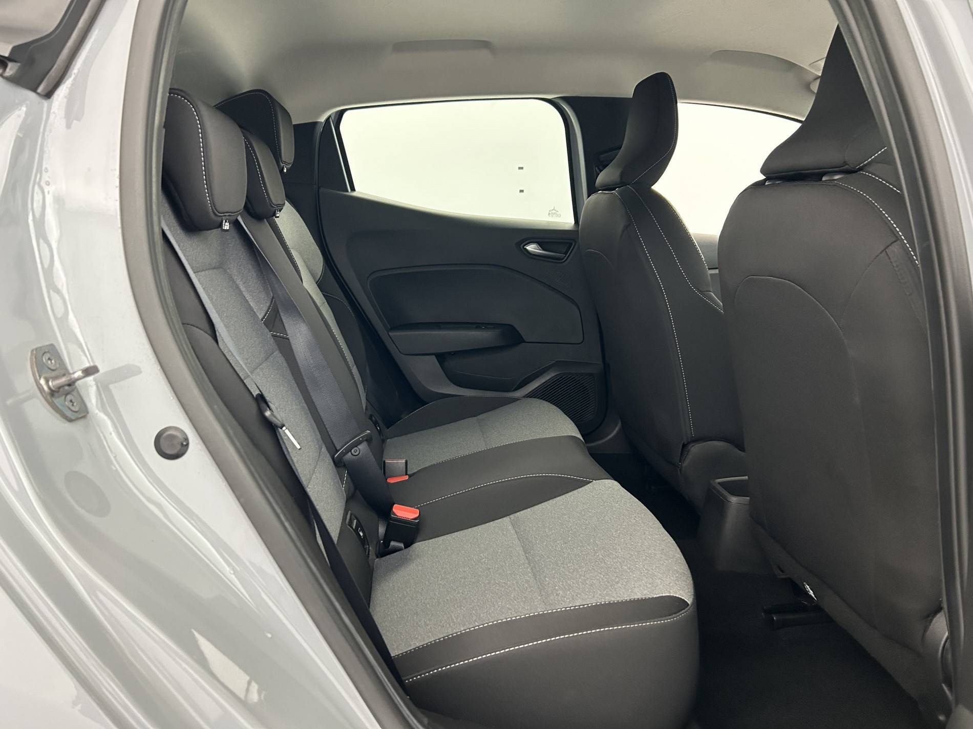 Vente en ligne Renault Clio 5 Clio TCe 90 au prix de 15 790 €