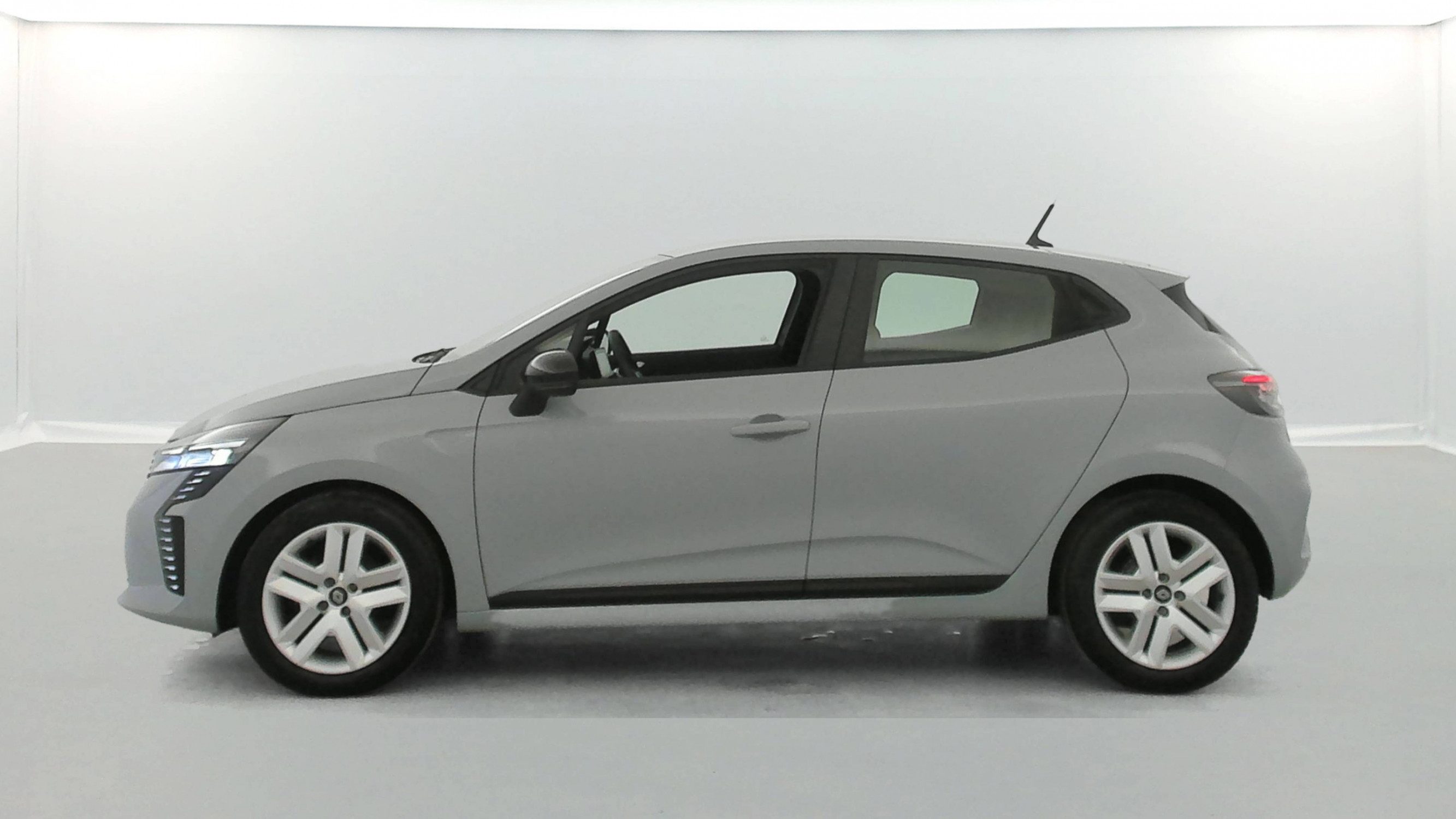 Vente en ligne Renault Clio 5 Clio TCe 90 au prix de 15 790 €